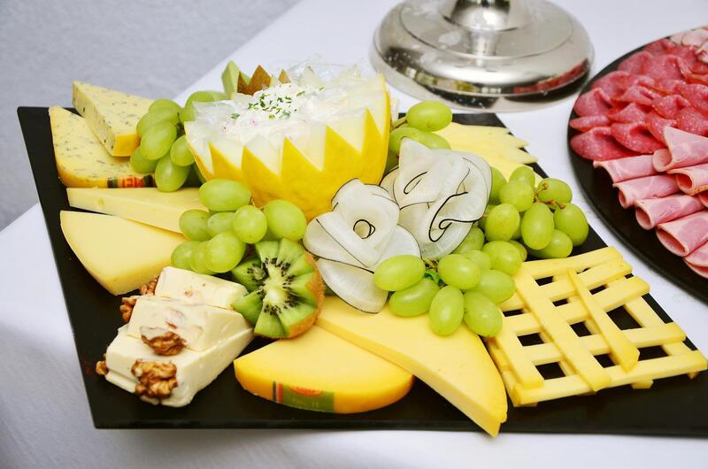 cheese-platter-g39d8b263f_1920